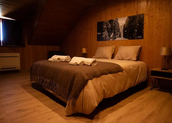 Casal Dos Netos Penhas da Saúde