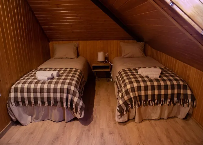 Casal Dos Netos Penhas da Saúde